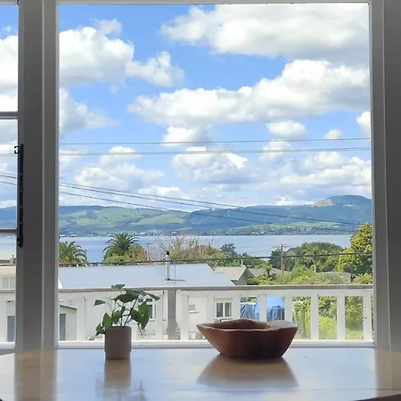 Lake, Mountain View Cottage - Near Major Attractions